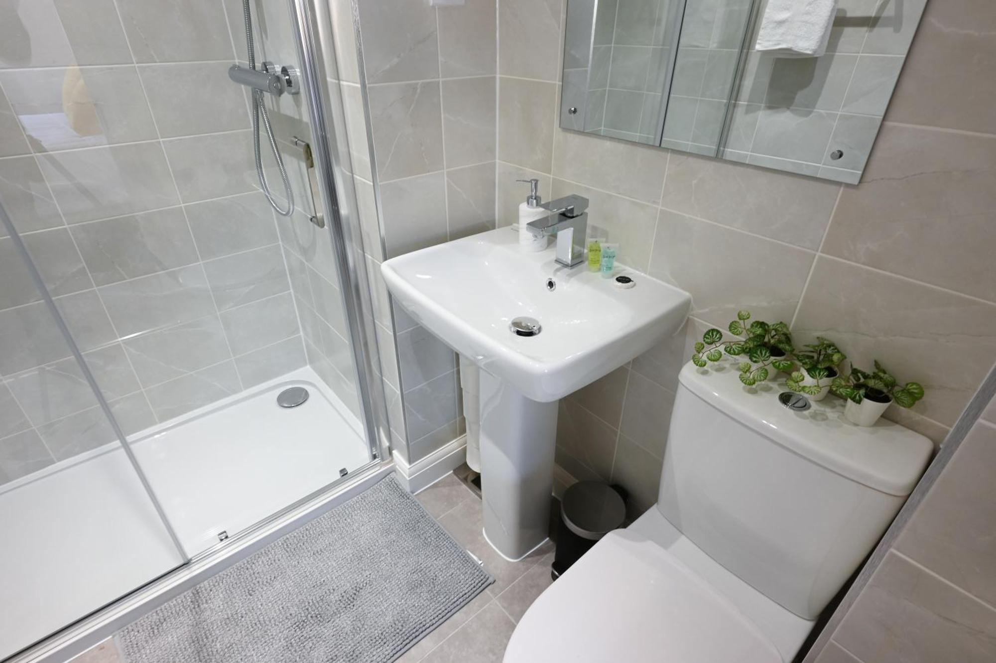 Luxury 4 Bed House With Gated Parking In The Heart Of Birmingham! 아파트 외부 사진