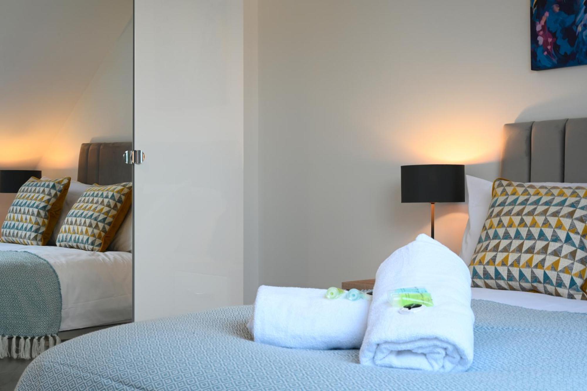 Luxury 4 Bed House With Gated Parking In The Heart Of Birmingham! 아파트 외부 사진