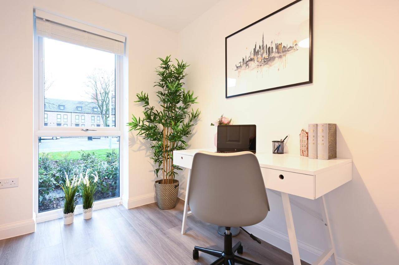 Luxury 4 Bed House With Gated Parking In The Heart Of Birmingham! 아파트 외부 사진