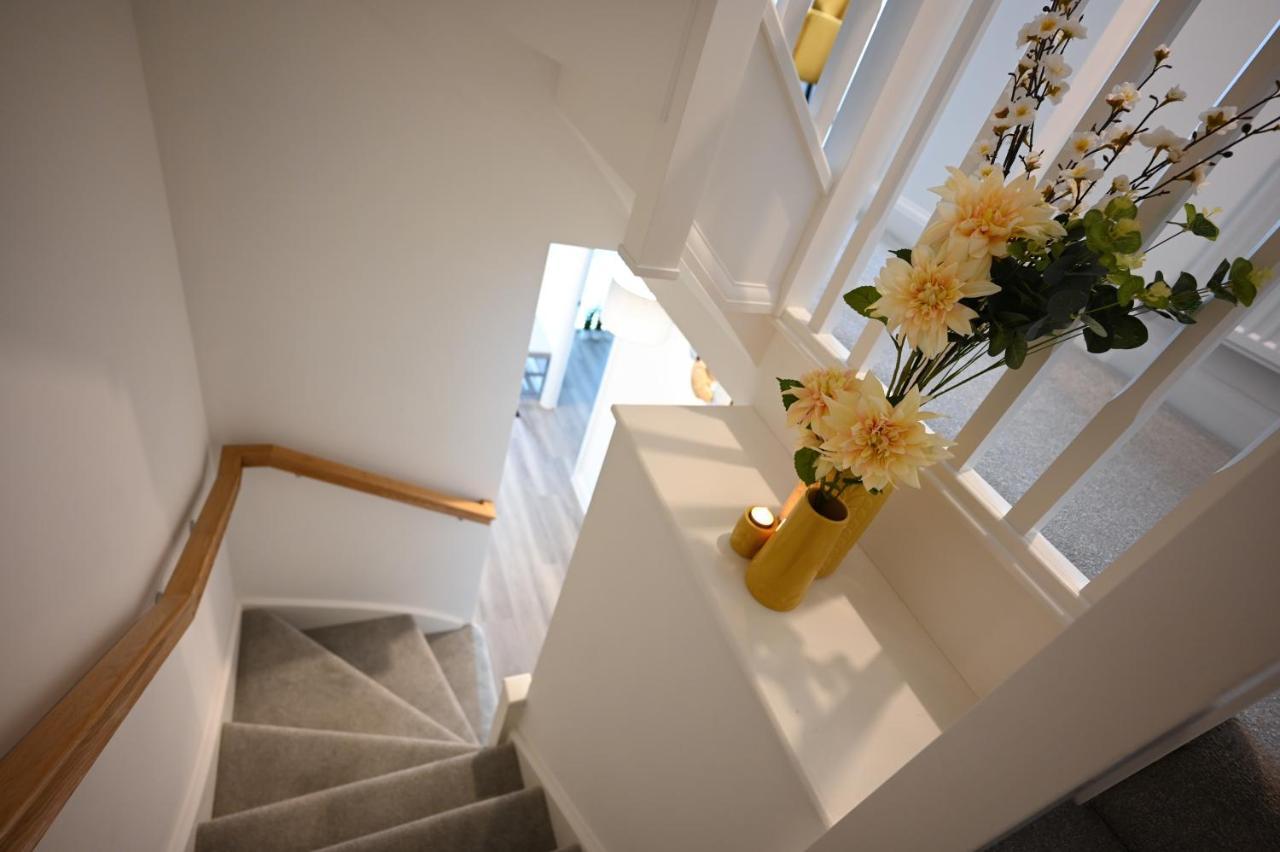 Luxury 4 Bed House With Gated Parking In The Heart Of Birmingham! 아파트 외부 사진